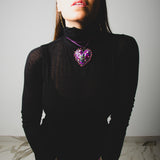 Collana 100% Handmade con cuore ricamato a mano con pietre centrali in tessuto ricamato viola - chocker con cordino viola