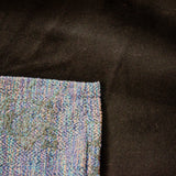 CAPPOTTO WRAP IN CACHEMIRE NERO CON MANICA A CONTRASTO AZZURRA